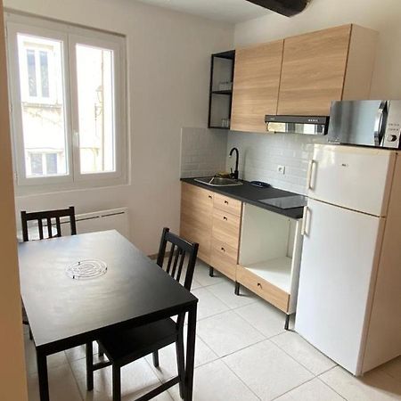 Petit Appartement Calme En Plein Centre Du Village De Ribiers Экстерьер фото
