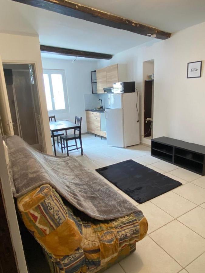 Petit Appartement Calme En Plein Centre Du Village De Ribiers Экстерьер фото